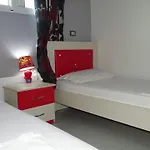 Reni Risi Casa de hóspedes 3*