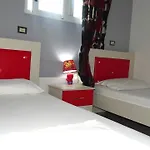 Reni Risi Ksamil