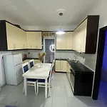 Reni Risi Ksamil