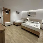 Reni Risi 3* Ksamil