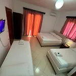 Reni Risi Casa de hóspedes 3*