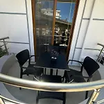 Reni Risi Ksamil