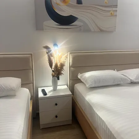 Pensjonat Reni Risi Ksamil