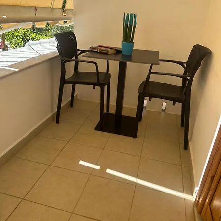 Reni Risi Guest house