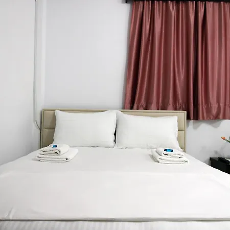 Reni Risi Guest house