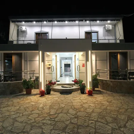 Reni Risi Guest house Ksamil