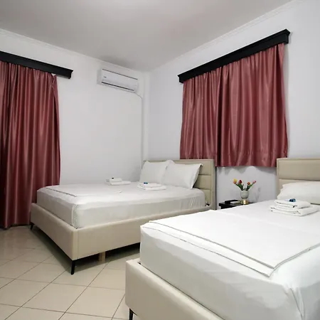 Reni Risi 3*