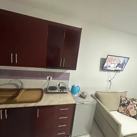 Reni Risi 3* Ksamil