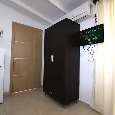 Reni Risi Πανσιόν 3*
