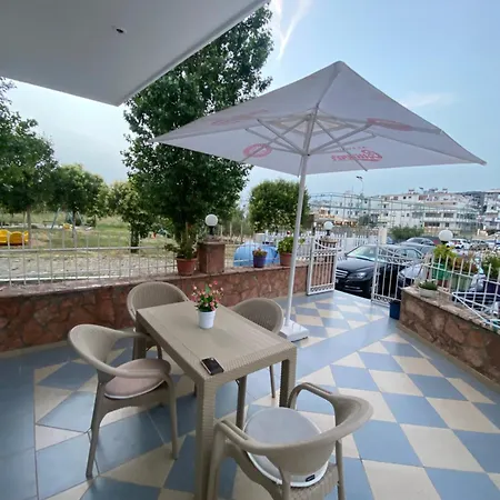 Reni Risi Guest house Ksamil
