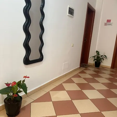 Reni Risi 3*